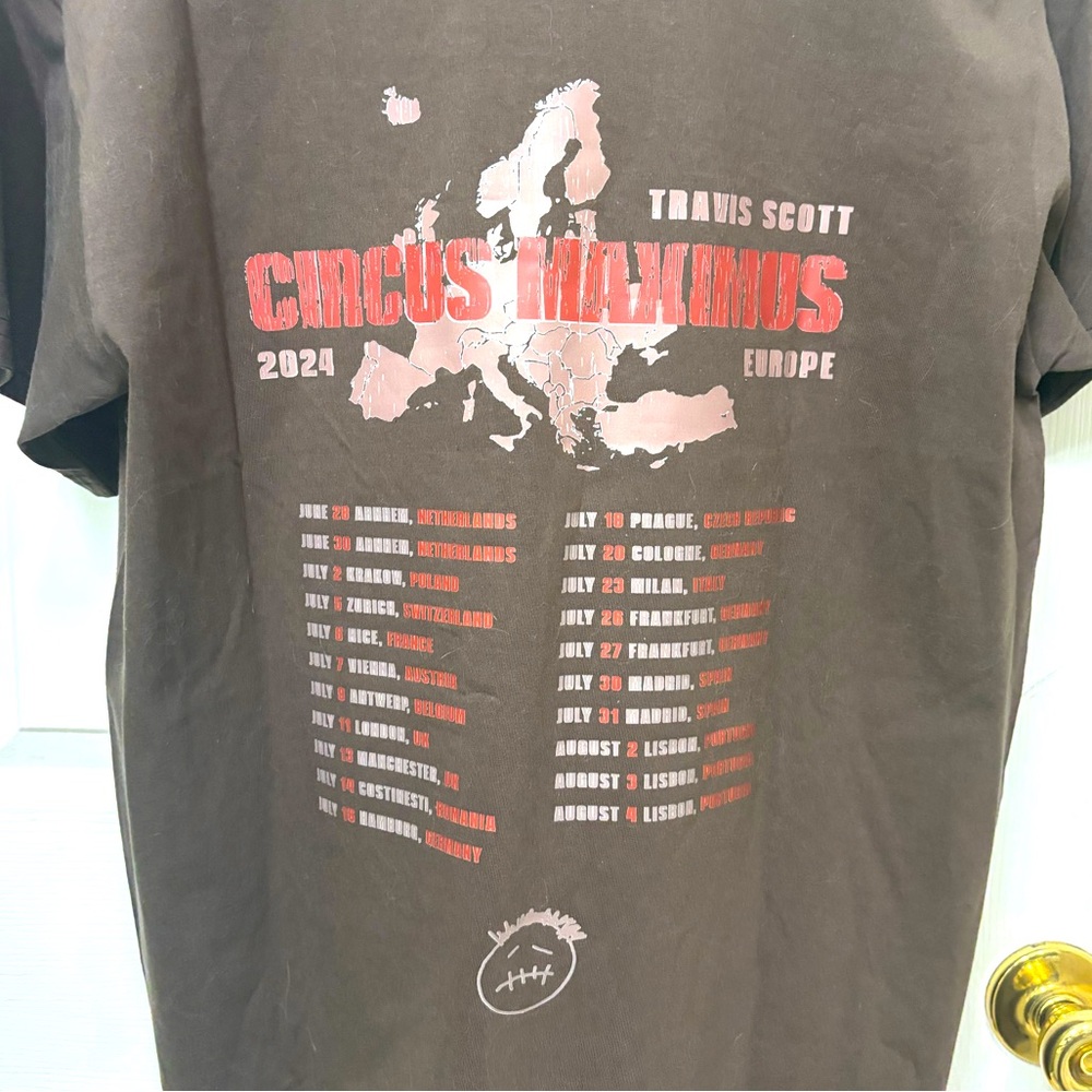 Travis Scott 2024 Circus Maximus Europe Tour t-shirt size Large